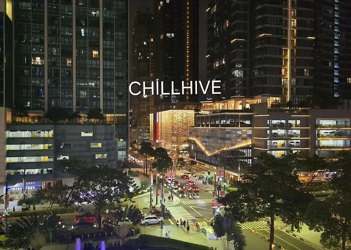 Holiday home Luxury Bgc Across Mitsukoshi #upt112b *
