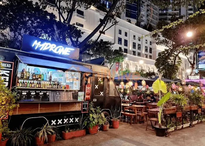 Luxury Bgc Across Mitsukoshi #upt112b Manila