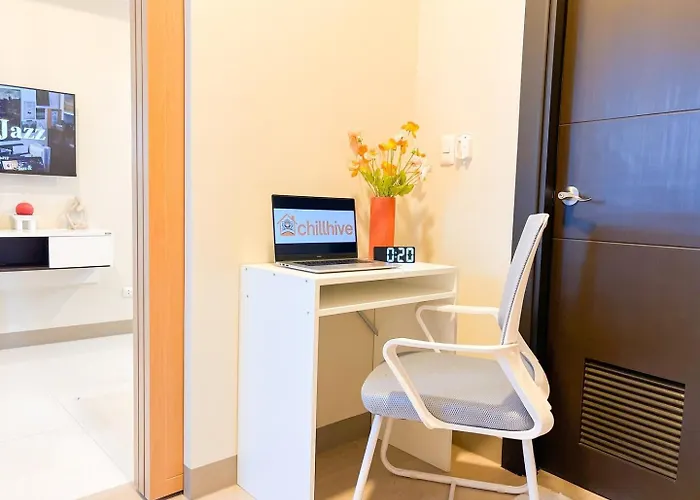 Luxury Bgc Across Mitsukoshi #upt112b Holiday home *